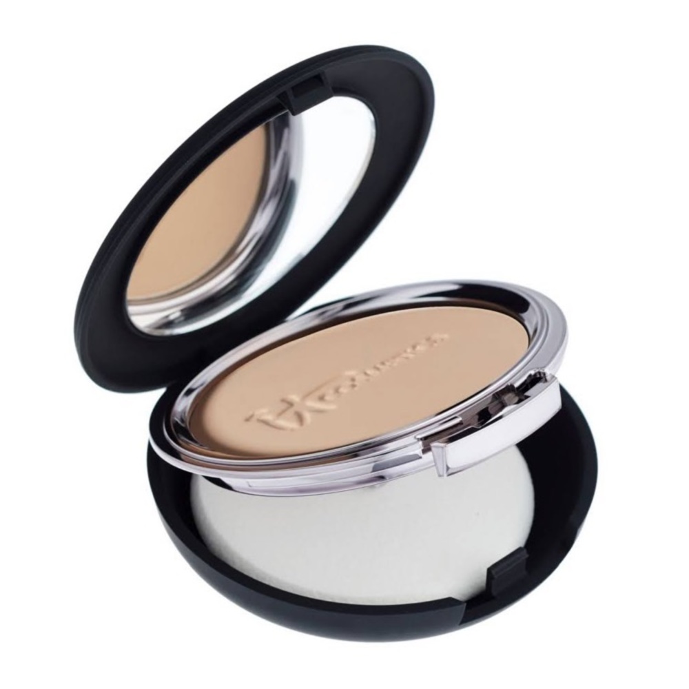 ⚡️SALE⚡️it cosmetics Celebration Foundation Medium - Picture 5 of 7